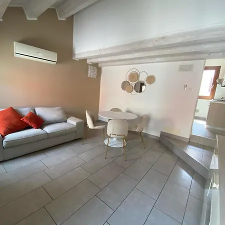 Apartment Elena's Piano Terzo